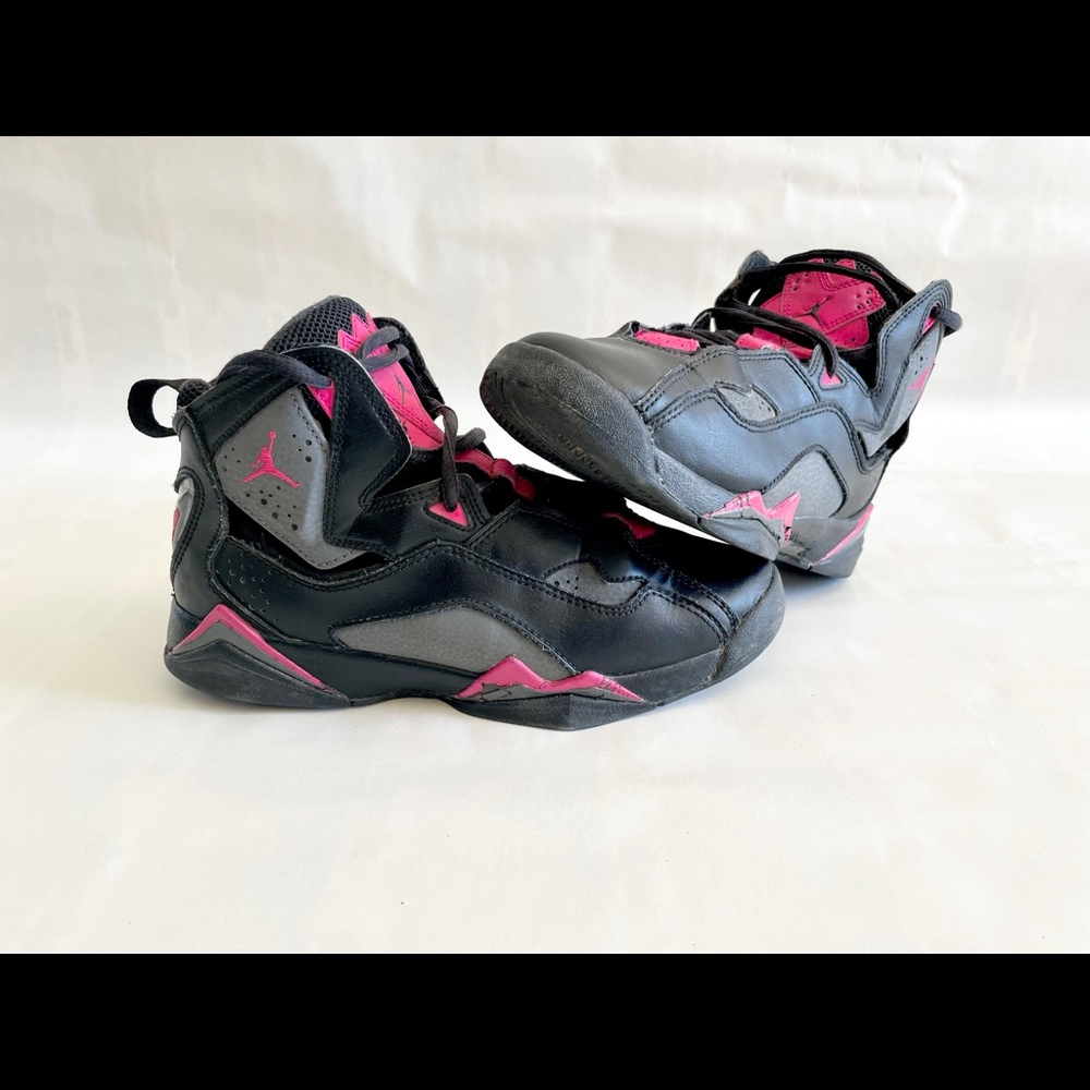 Nike Jordan True Flight GG Black Deadly Pink Size 4.5 Y
